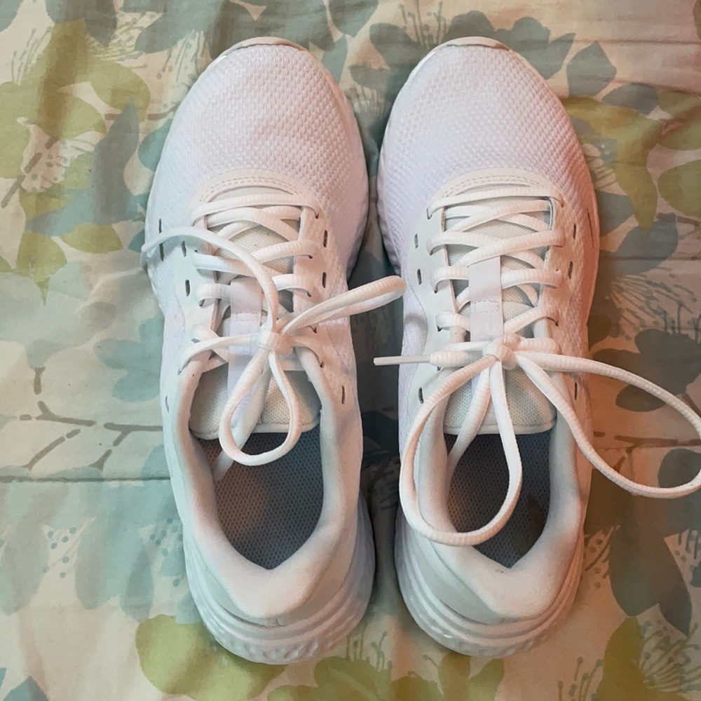 Women's Nike Tennis Shoes